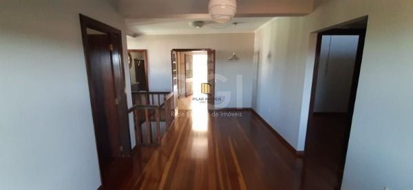 Sobrado para Venda - 246.69m², 3 dormitórios, sendo 1 suites, 2 vagas - Vila Nova