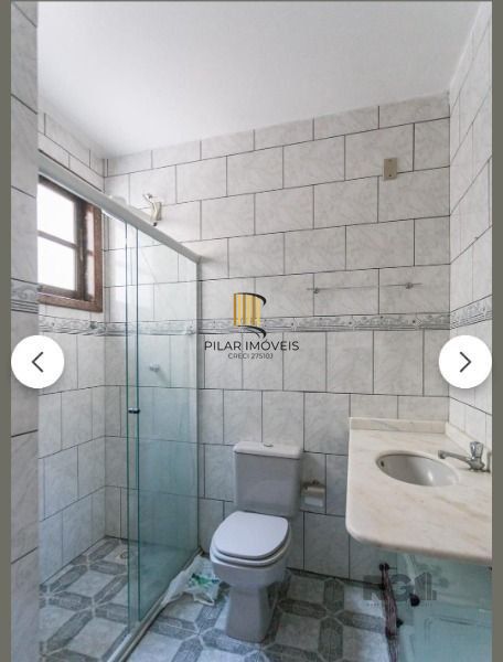 Apartamento em Porto Alegre, no bairro Santo Antônio, à venda.
