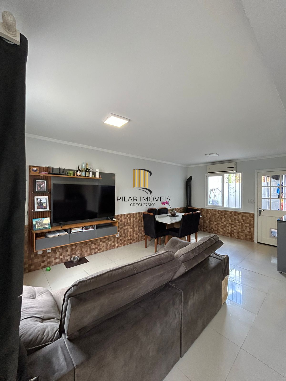 Casa de Condomínio 2 dormitórios no bairro Hípica