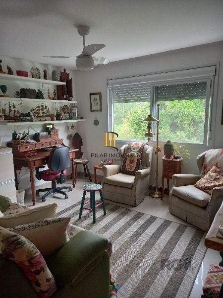 Apartamento em Porto Alegre, no bairro Cavalhada, com 2 dormitório(s), e 2 banheiros, à venda.