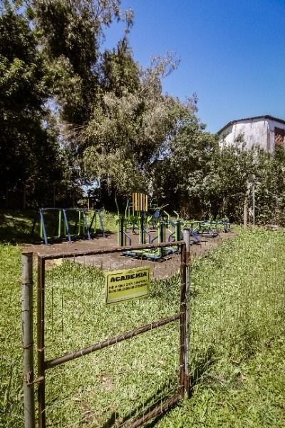 Apartamento em Porto Alegre, no bairro Vila Nova, com 2 dormitório(s), e 2 banheiros, à venda.