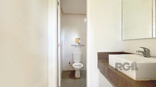 Casa Condominio em Porto Alegre, no bairro Ipanema, com 3 dormitório(s), e 3 banheiros, à venda.