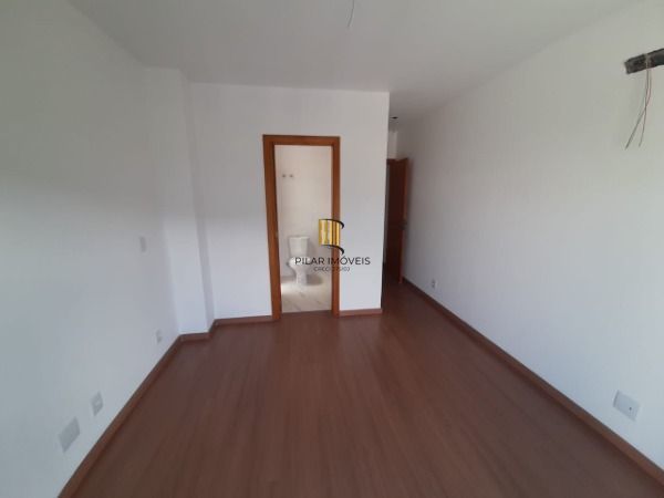 Sobrado em Porto Alegre, no bairro Aberta dos Morros, com 2 dormitório(s), e 2 banheiros, à venda.