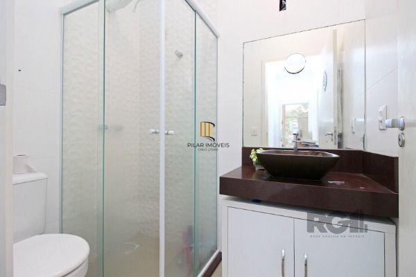 Casa Condominio em Porto Alegre, no bairro Aberta Dos Morros, com 3 dormitório(s), e 3 banheiros, à venda.