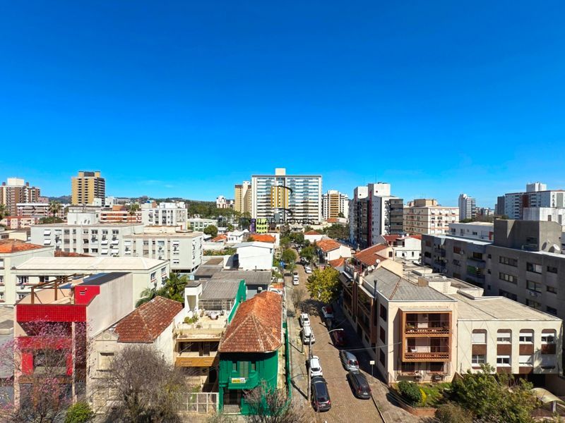 Apartamento com 2 dormitórios, 2 vagas, 65m2 coração do Menino Deus.