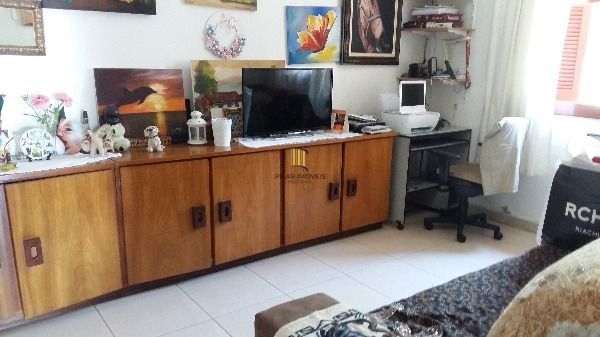 Casa para Venda - 128m², 2 dormitórios, 6 vagas - Medianeira