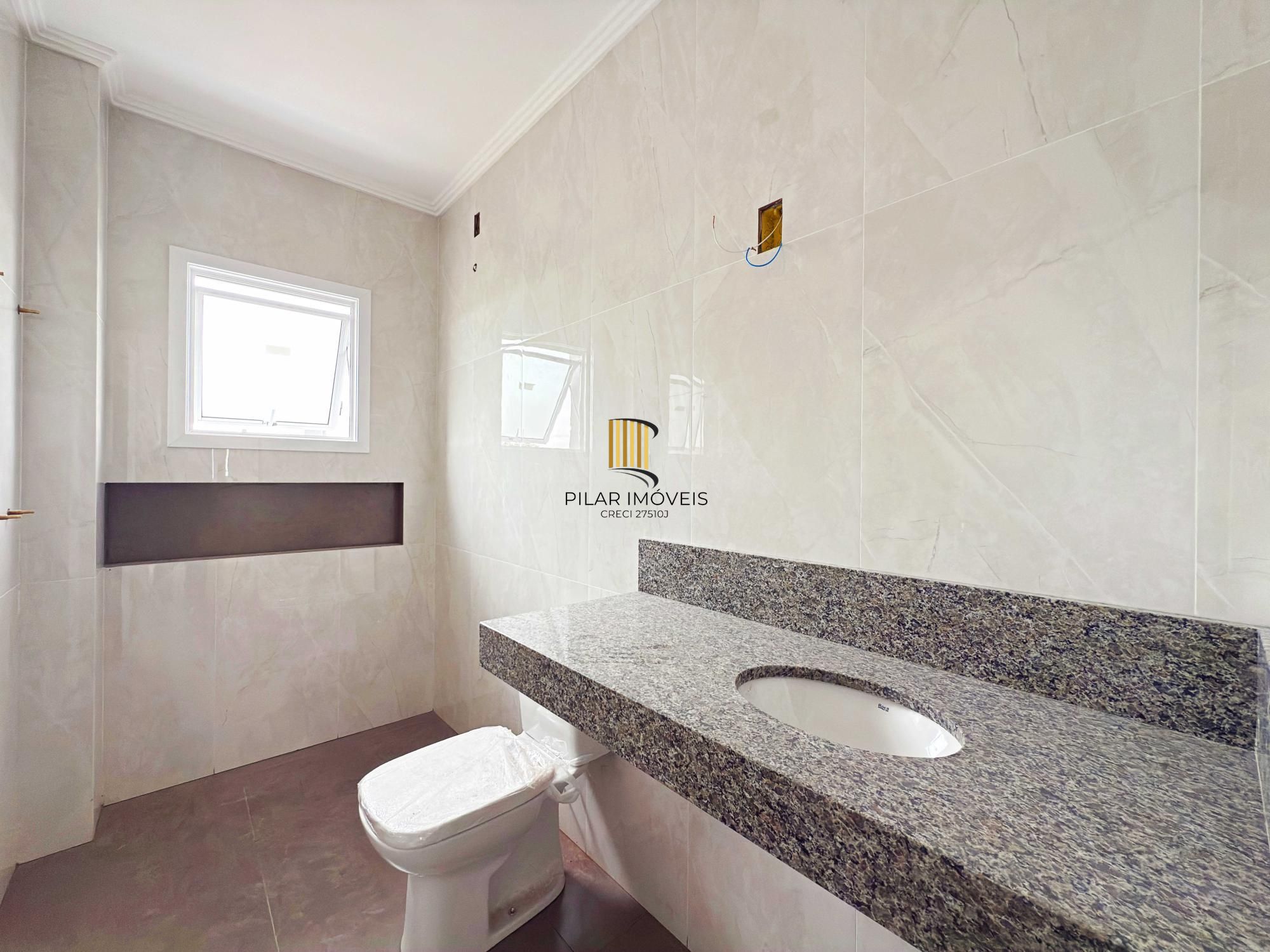 Casa no Lagos de Nova Ipanema, com 4 dormitório(s), e 4 banheiros, à venda.