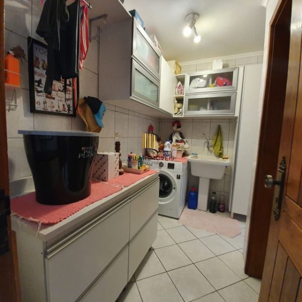 Casa para Venda - 185m², 3 dormitórios, sendo 1 suites, 2 vagas - Bahamas