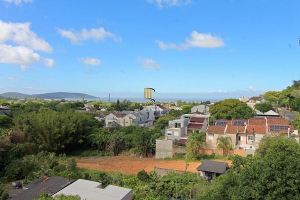 Casa Condominio em Porto Alegre, no bairro Ipanema, com 2 dormitório(s), e 2 banheiros, à venda.