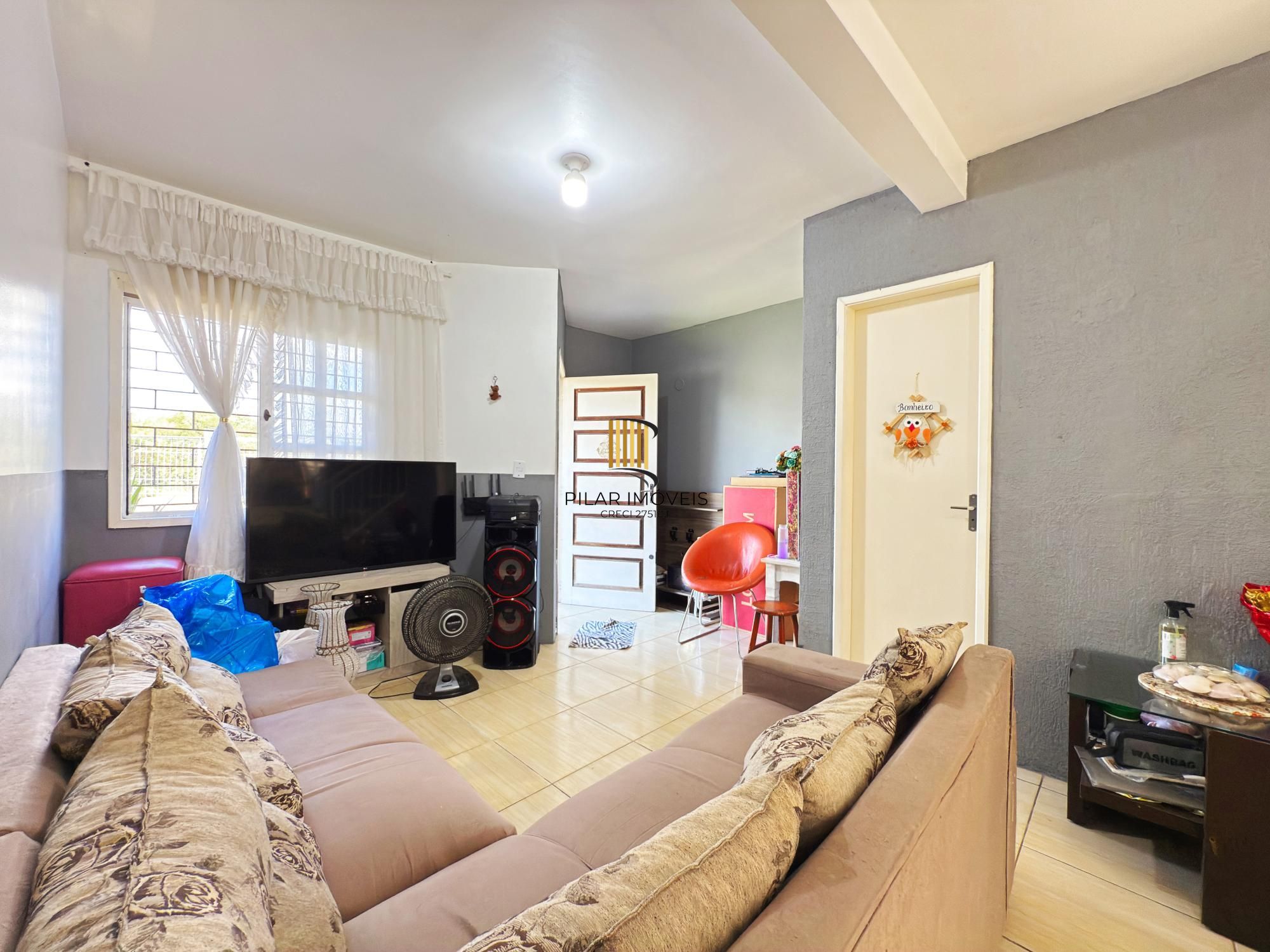 Casa 2 dormitórios no bairro Hípica