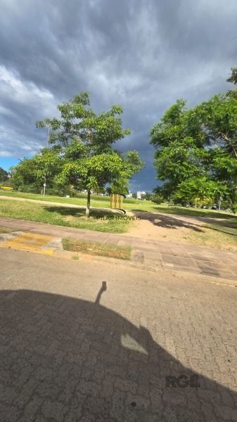 Terreno em Porto Alegre, no bairro Hípica, à venda.