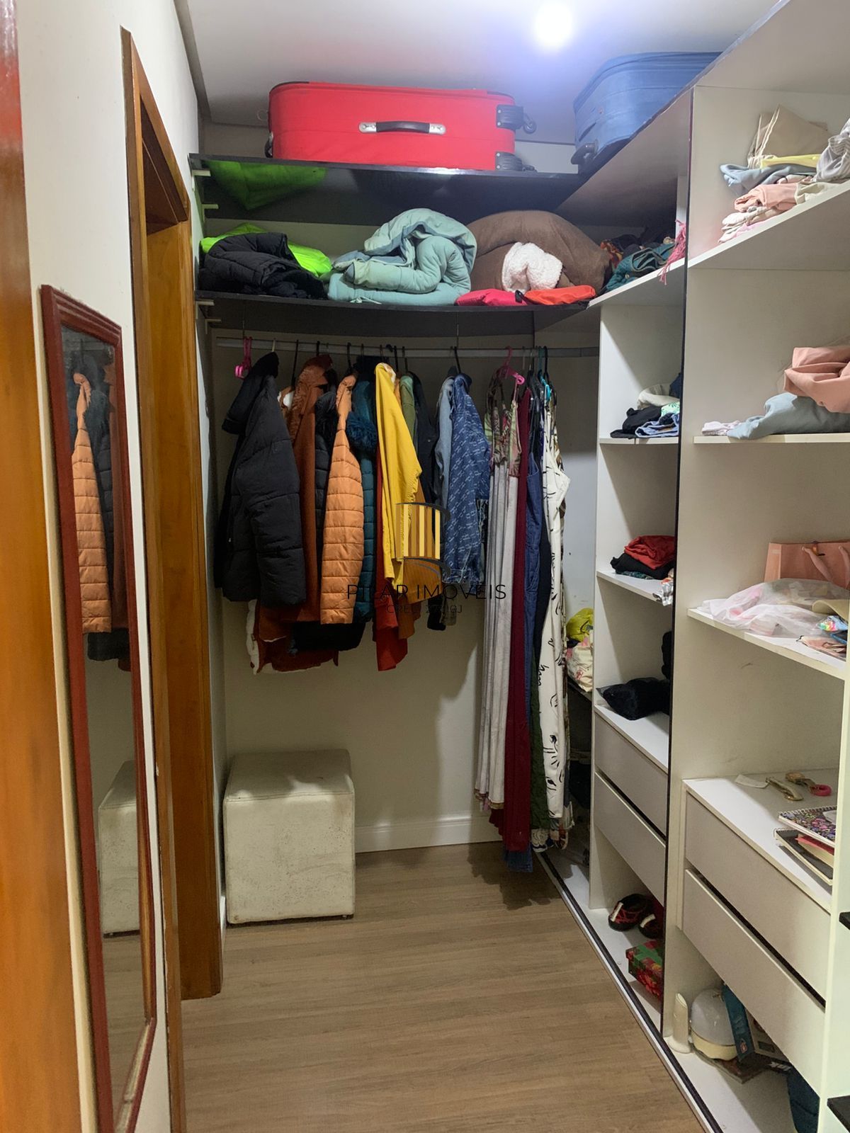 Casa 3 dormitórios no bairro Hípica