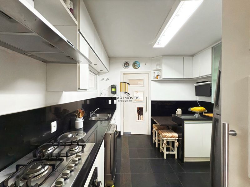 Residência, ótimo padrão com 4 suítes nos altos do Jardim Isabel, com vista perene para o Guaiba e Por-do-Sol