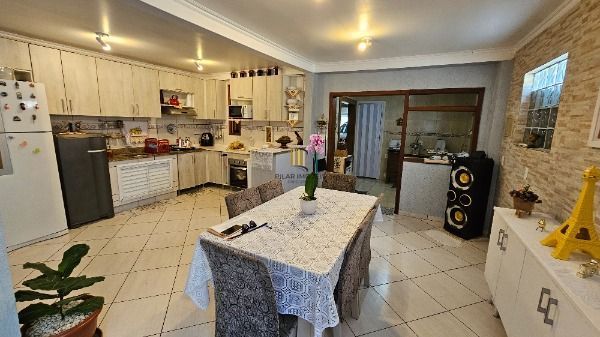 Casa 3 dormitórios no bairro Vila Nova