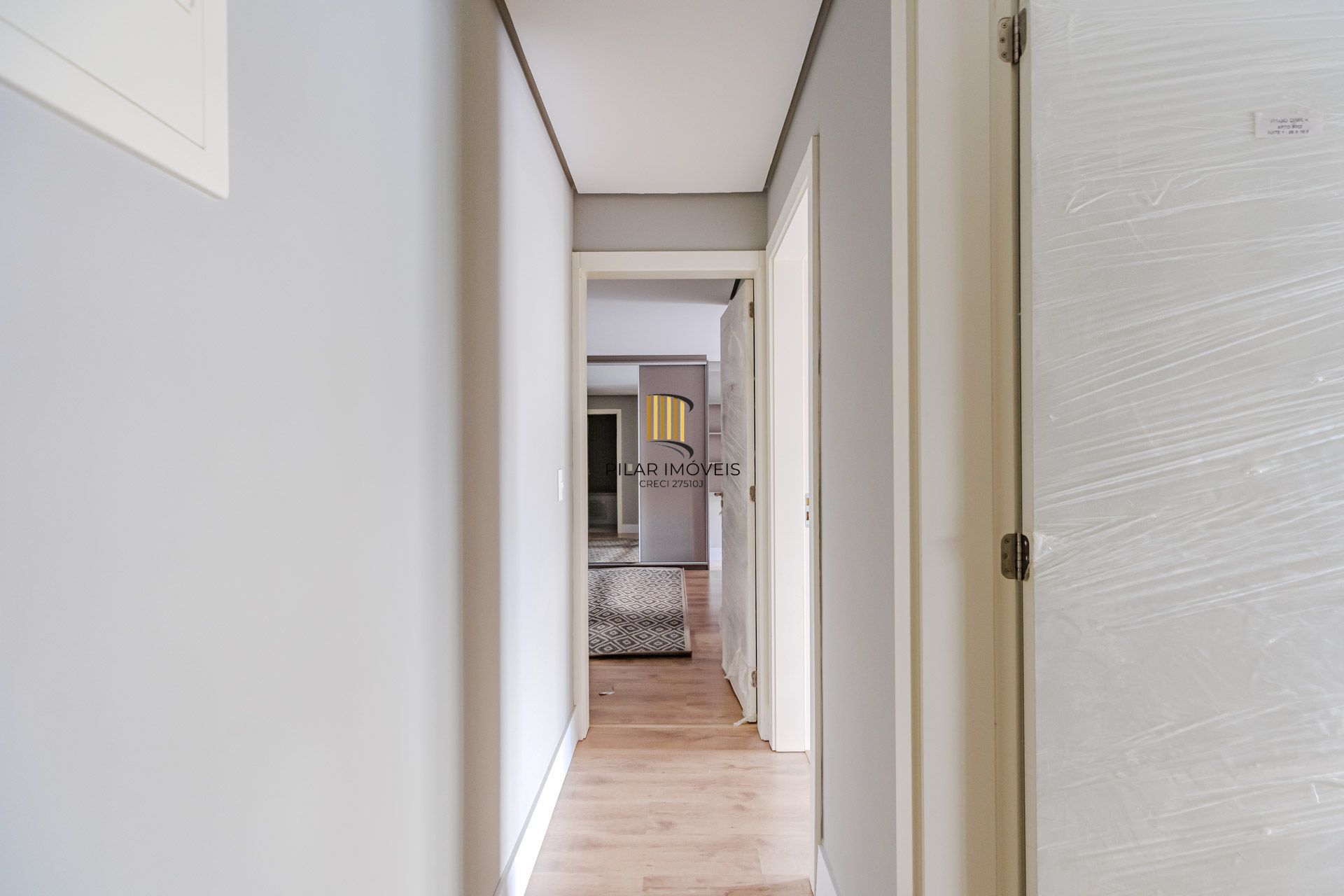 Apartamento - 3 dormitórios, sendo 3 suites, 4 vagas - Vila Assunção