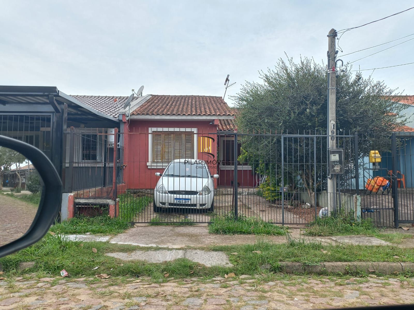 Casa 3 dormitórios com pátio - Pilar Imóveis