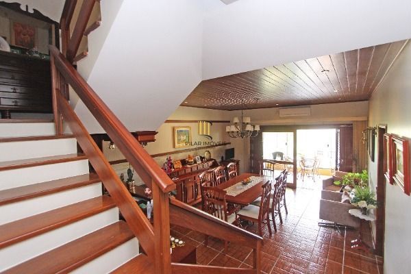 Casa para Venda - 287.96m², 4 dormitórios, sendo 1 suites, 4 vagas - Imperial Parque