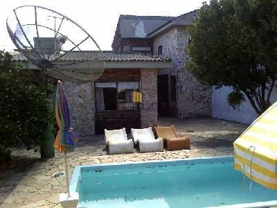 Casa para Venda - 168m², 4 dormitórios, sendo 2 suites, 3 vagas - Guarujá