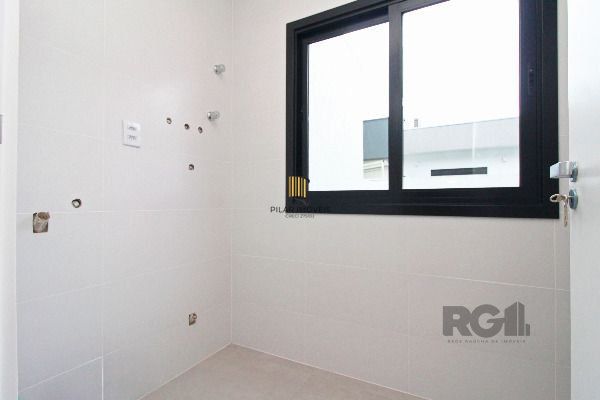 Casa Condominio em Porto Alegre, no bairro Hípica, com 3 dormitório(s), e 3 banheiros, à venda.