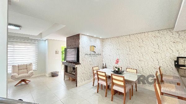 Casa em Porto Alegre, no bairro Hípica, com 3 dormitório(s), e 3 banheiros, à venda.