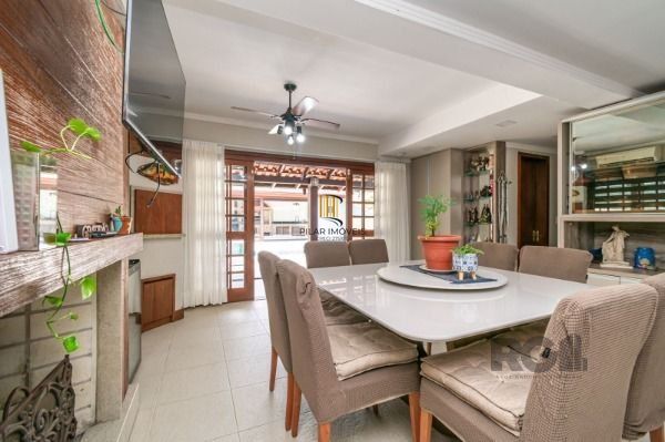 Casa 4 dormitórios no bairro Jardim Isabel