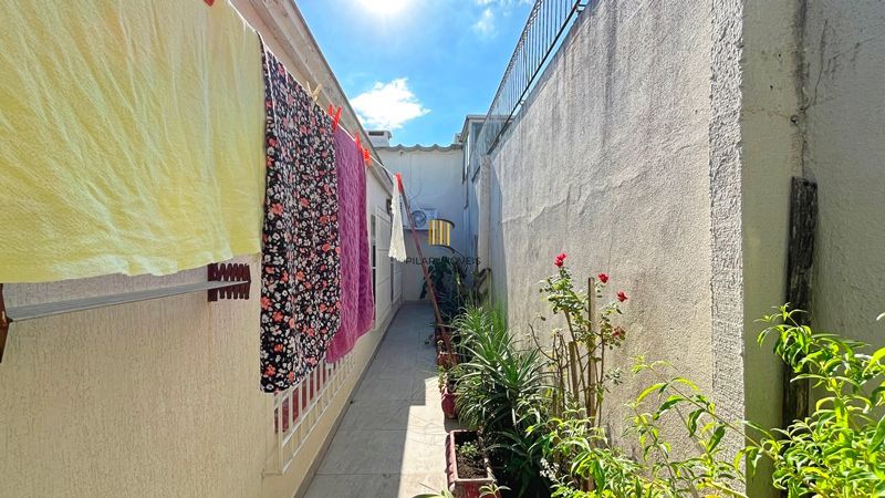 Casa 3 dormitórios no bairro Ipanema