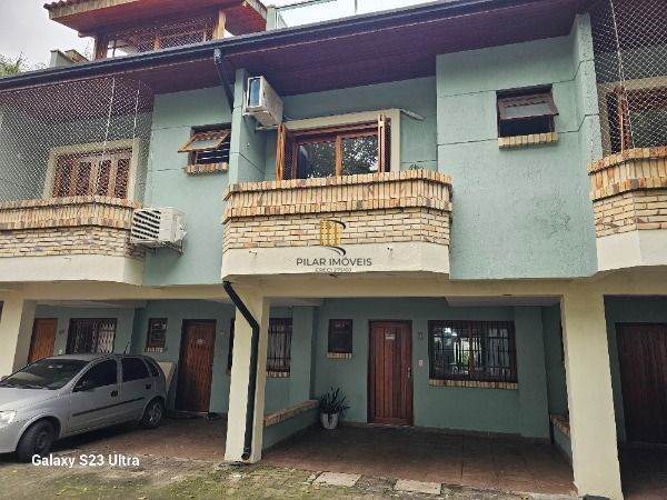 Casa Condominio em Porto Alegre, no bairro Ipanema, com 3 dormitório(s), e 3 banheiros, à venda.