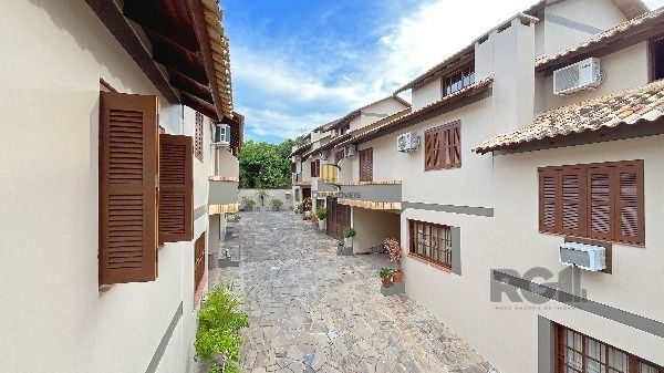 Casa de Condomínio 3 dormitórios no bairro Espírito Santo