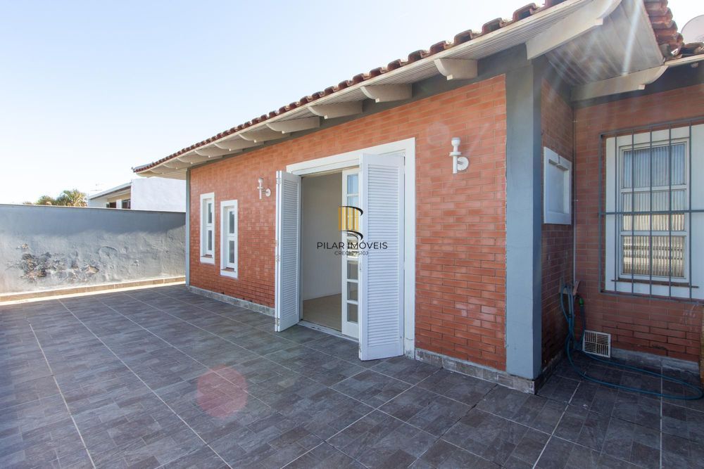 Casa 4 dormitórios no bairro Hípica