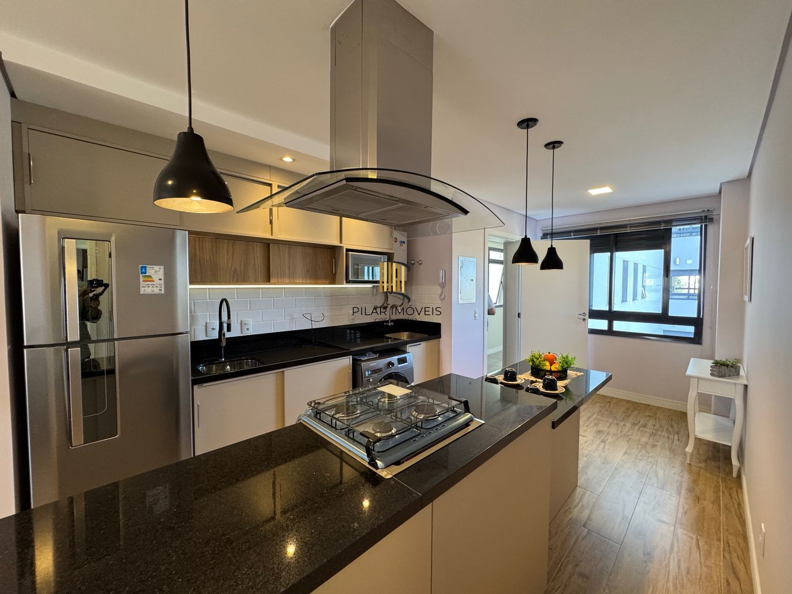 Apartamento 100 % Mobiliado, decorado, 2 dormitórios, 2 vagas , 68m² privativos