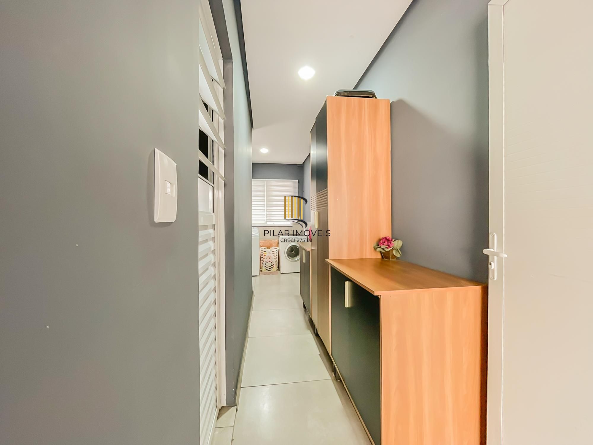 Casa 3 dormitórios no bairro Hípica