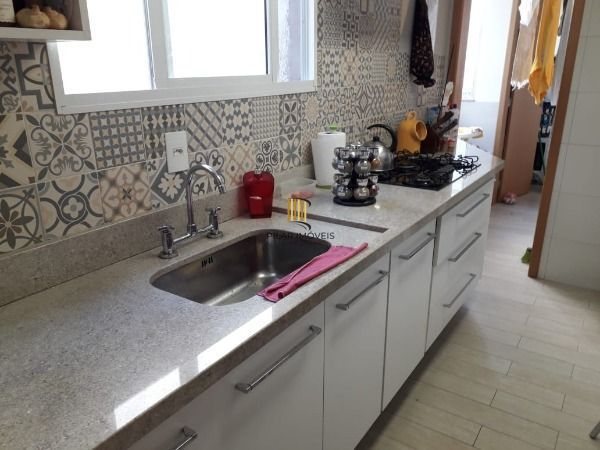 Apartamento para Venda - 104.22m², 3 dormitórios, sendo 1 suites, 1 vaga - Floresta