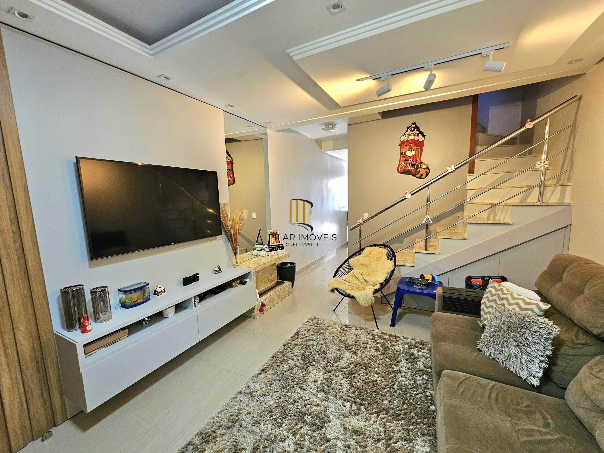 Sobrado em condomínio fechado