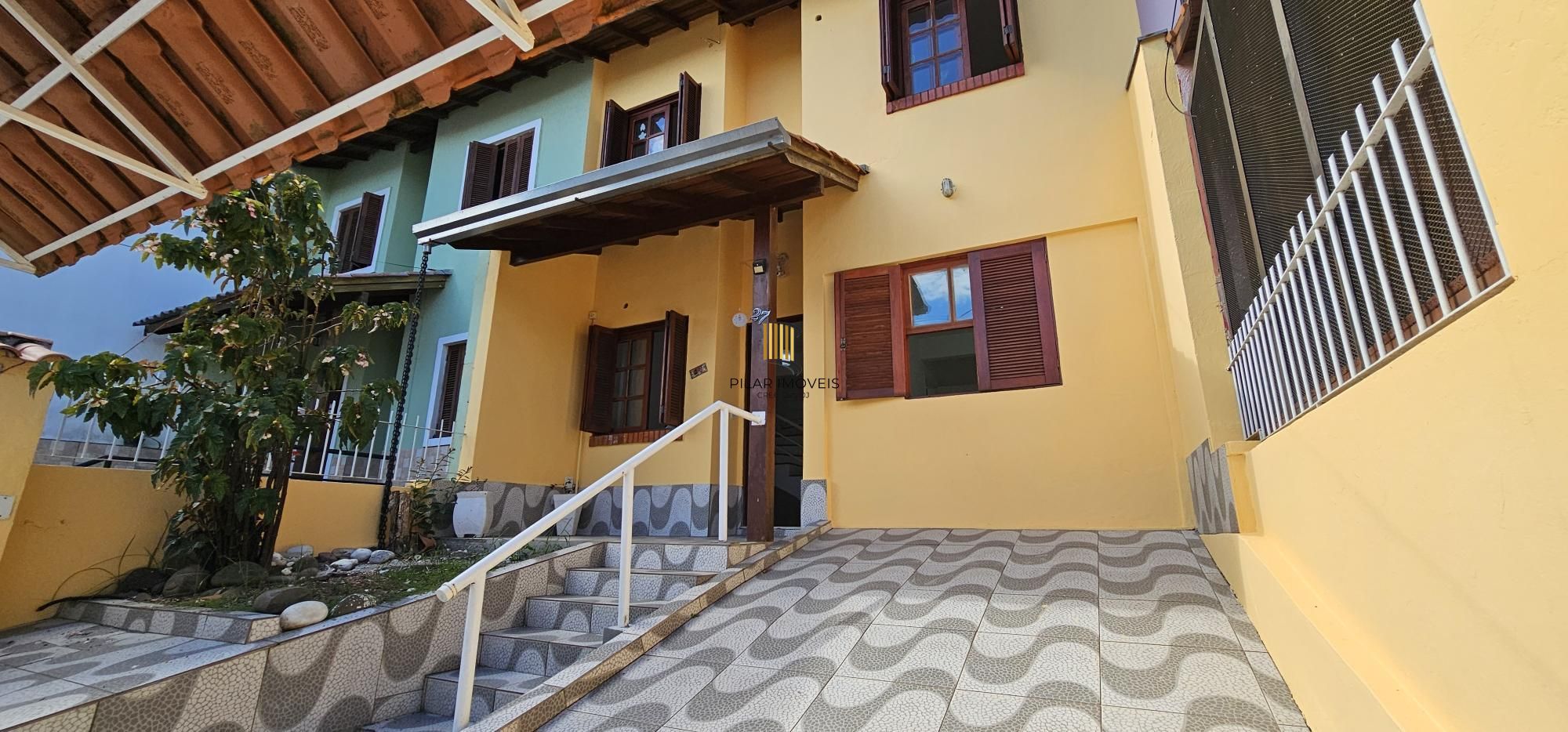 Casa 4 dormitórios no bairro Hípica