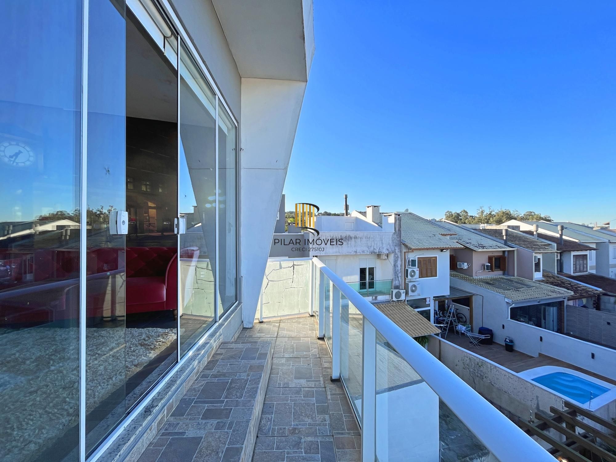 Casa 4 dormitórios no bairro Hípica