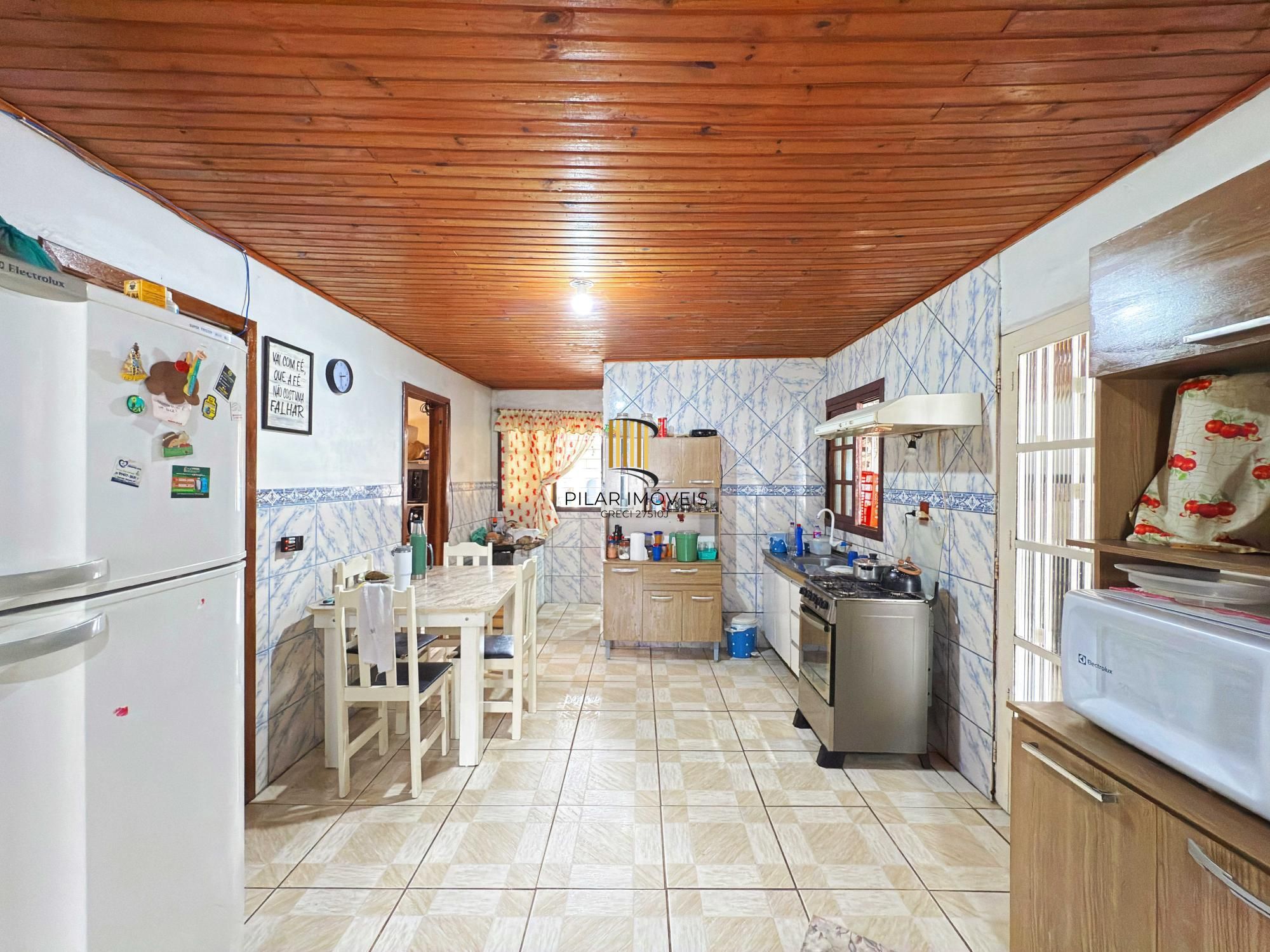 Casa 3 dormitórios no bairro Restinga