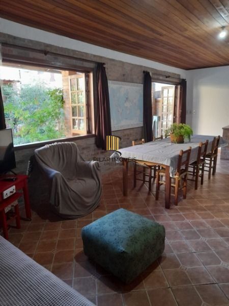 Casa 3 dormitórios no bairro Ipanema