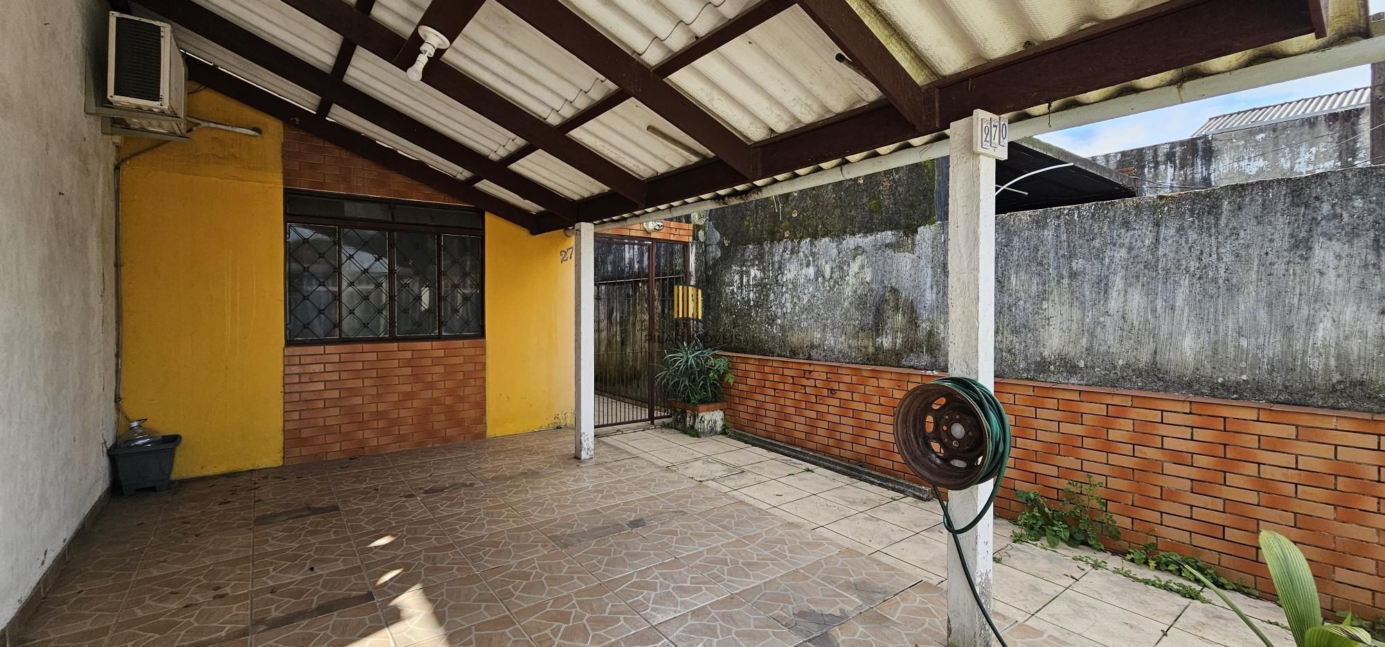 Casa 3 dormitórios no bairro Hípica