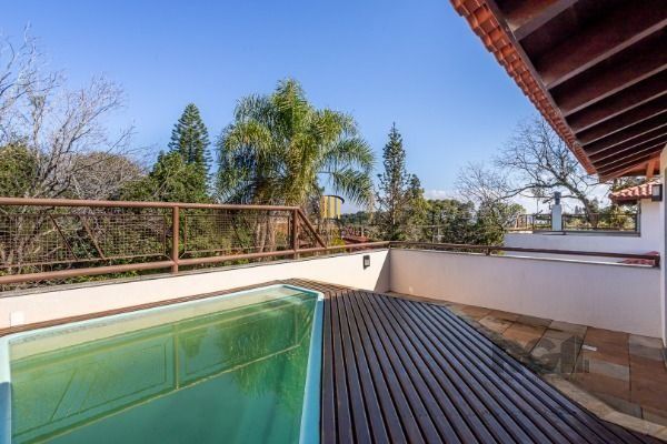 Casa Condominio em Porto Alegre, no bairro Jardim Isabel, com 3 dormitório(s), à venda.