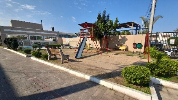 Casa Condominio em Porto Alegre, no bairro Restinga, com 2 dormitório(s), e 2 banheiros, à venda.