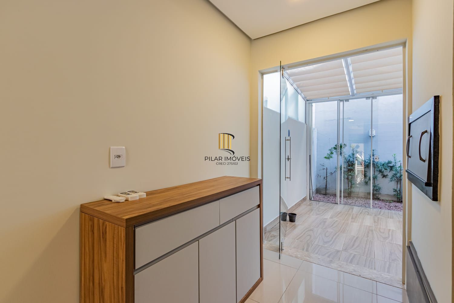 Sobrado 2 dormitórios com sótão em condomínio no bairro Hípica Urubatan zona sul de Porto Alegre !