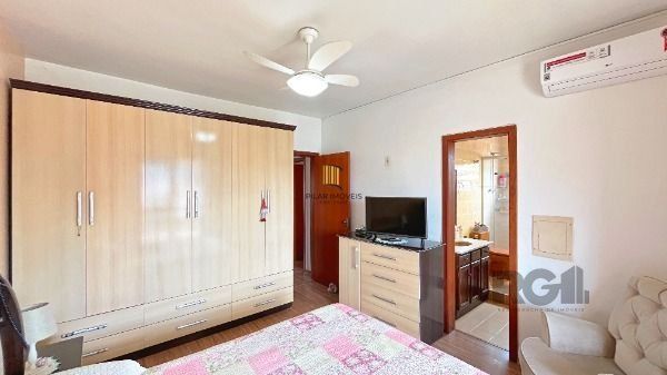 Casa em Porto Alegre, no bairro Aberta dos Morros, com 3 dormitório(s), à venda.