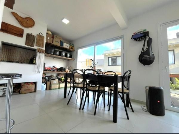 Casa Condominio para Venda - 225.93m², 3 dormitórios, sendo 3 suites, 3 vagas - Lagos De Nova Ipanema