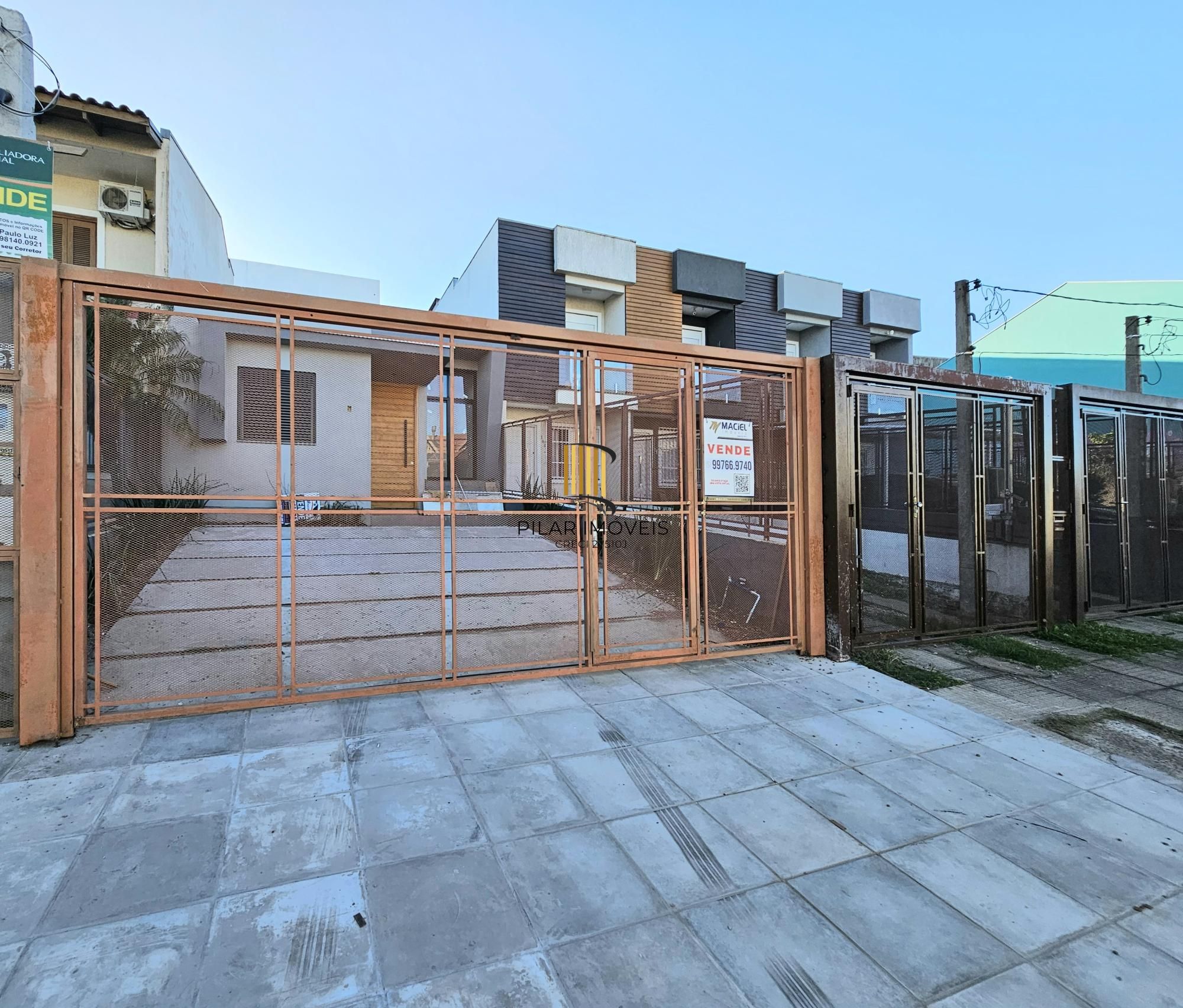 Casa 3 dormitórios no bairro Hípica