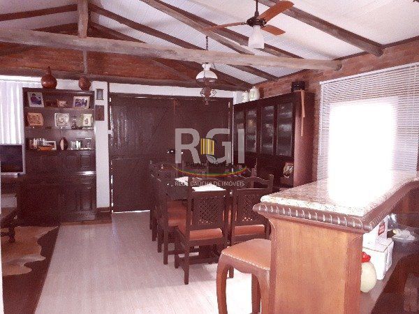 Sítio para Venda - 364m², 3 dormitórios, sendo 1 suites, 2 vagas - São Caetano