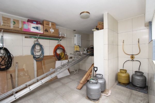 Casa para Venda - 300m², 3 dormitórios, sendo 1 suites, 2 vagas - Ipanema