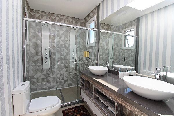 Casa Condominio em Porto Alegre, no bairro Aberta Dos Morros, com 3 dormitório(s), e 3 banheiros, à venda.