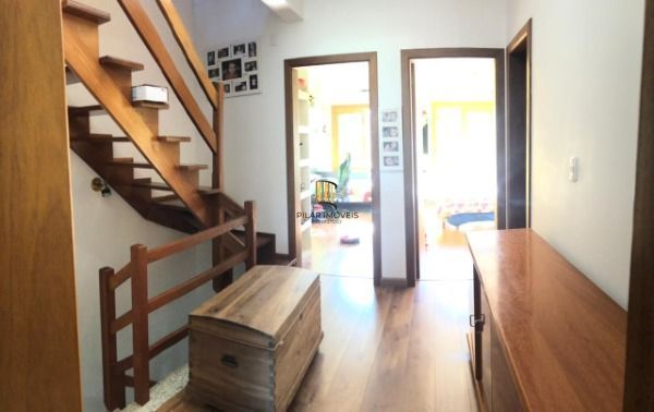 Casa para Venda - 150m², 3 dormitórios, sendo 1 suites, 2 vagas - Guarujá