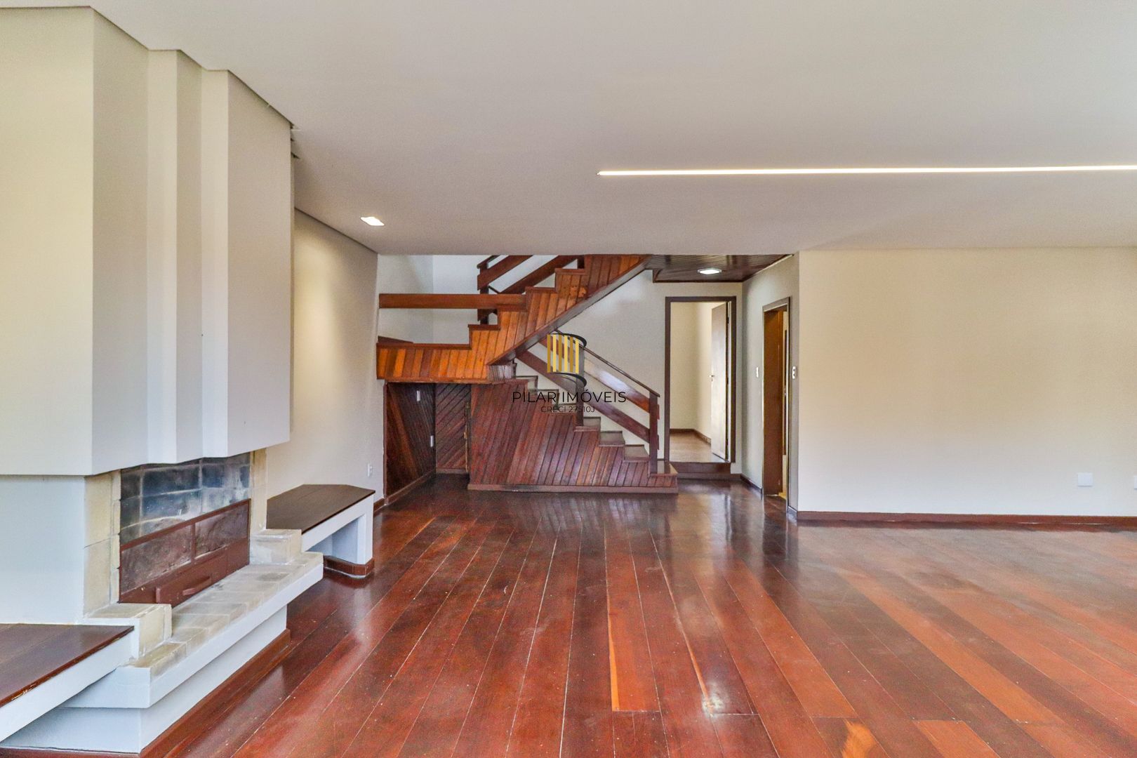 Excelente residência com 4 dormitórios