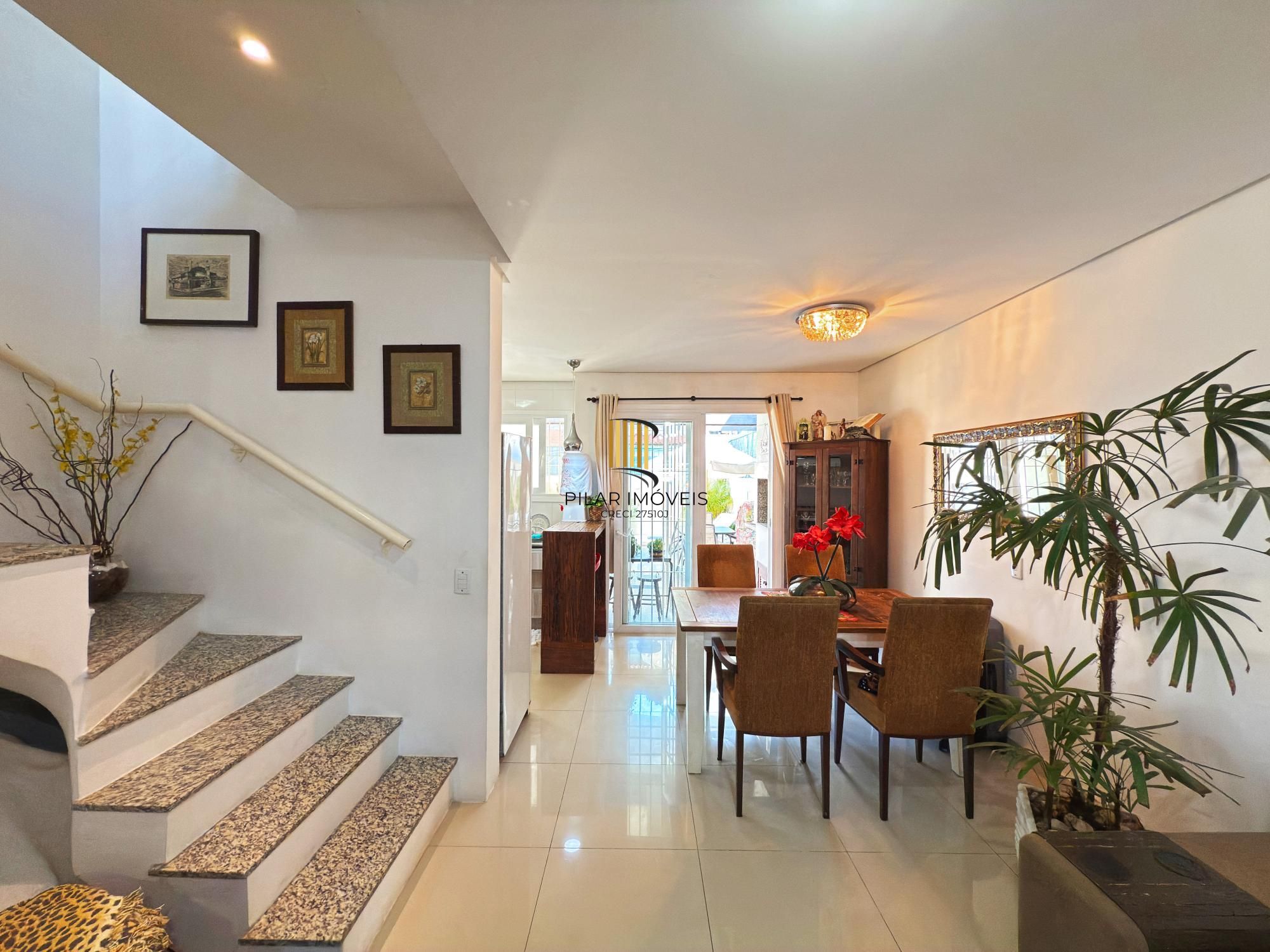 Casa para Venda - 138m², 3 dormitórios, sendo 1 suites, 2 vagas - Hípica